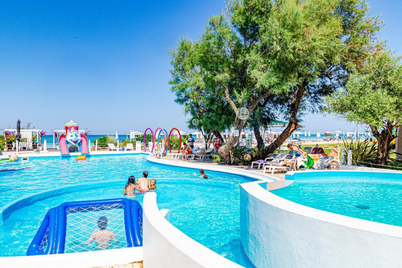 Cala Nostra Resort Marotta Exterior foto